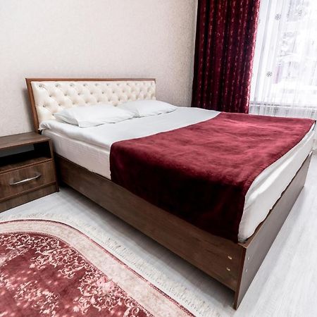 Mixx Hotel Karakol Extérieur photo