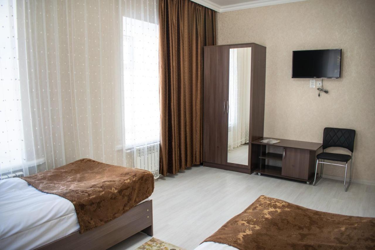 Mixx Hotel Karakol Extérieur photo